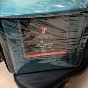 Duvet, king size , new